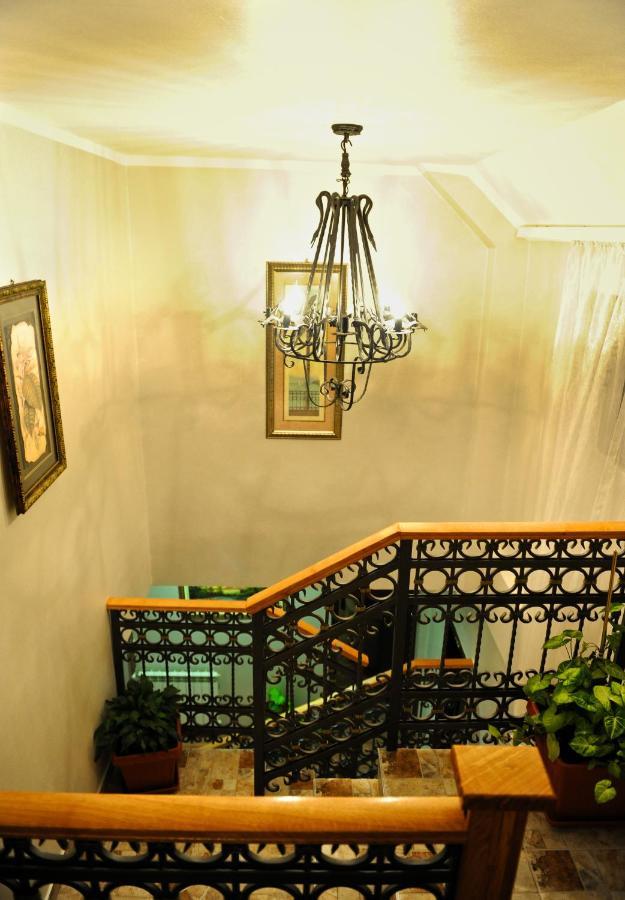 Hotel Evropa Подгориця Екстер'єр фото