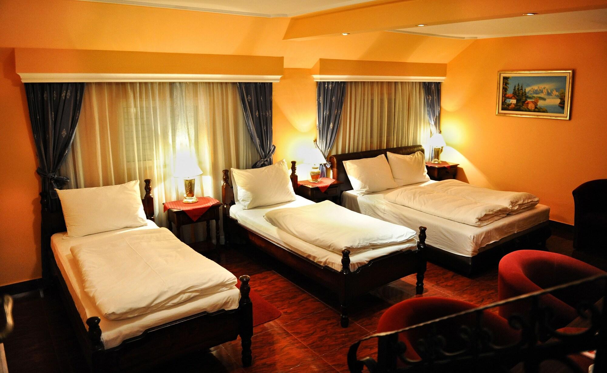 Hotel Evropa Подгориця Екстер'єр фото