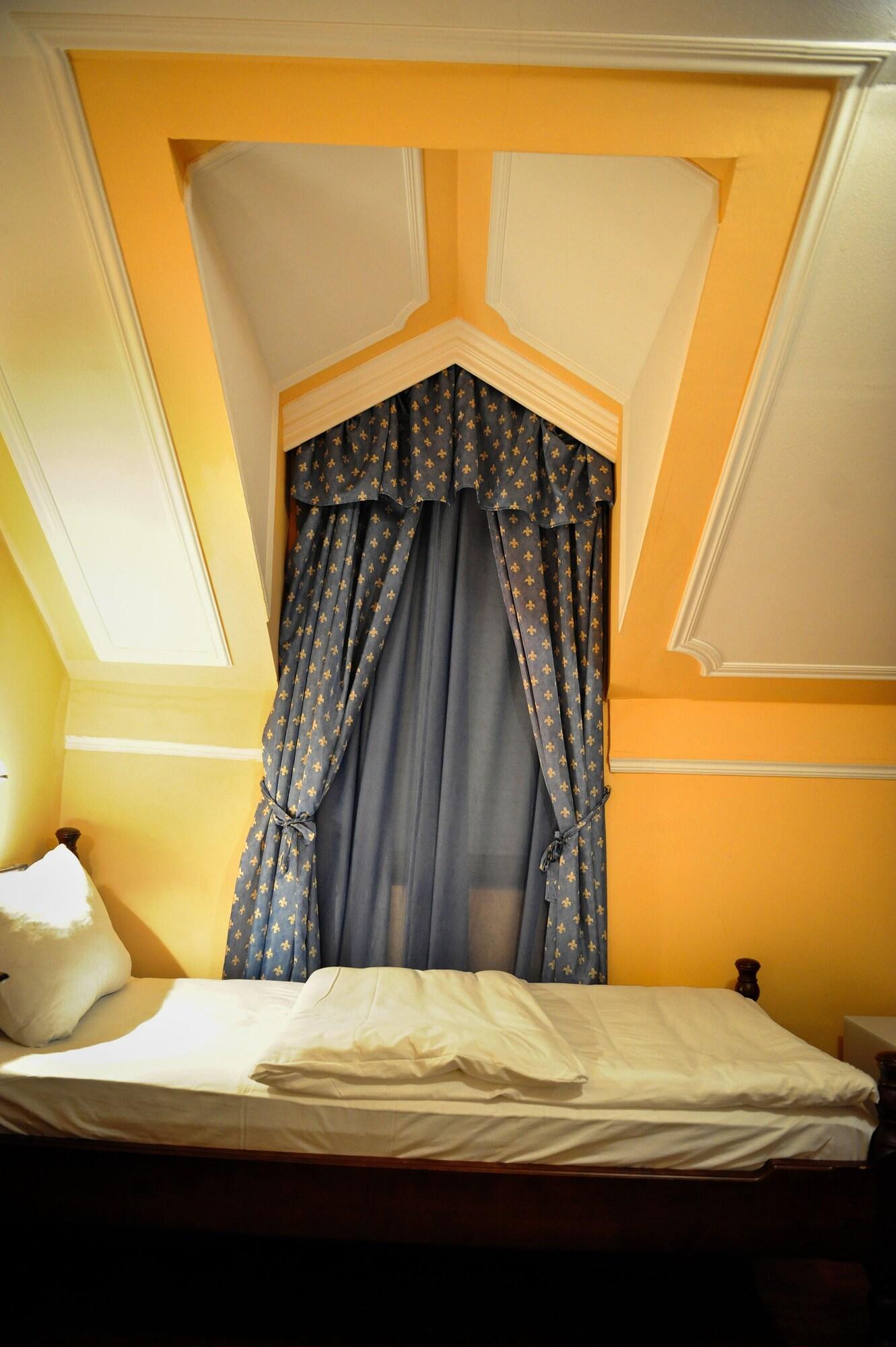 Hotel Evropa Подгориця Екстер'єр фото