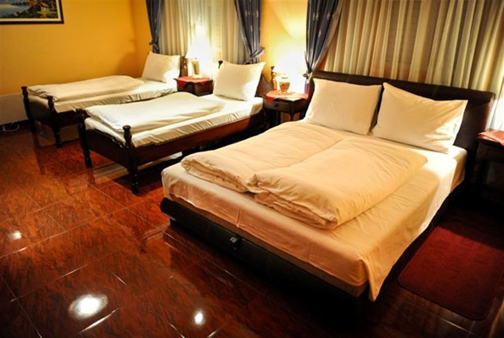 Hotel Evropa Подгориця Екстер'єр фото