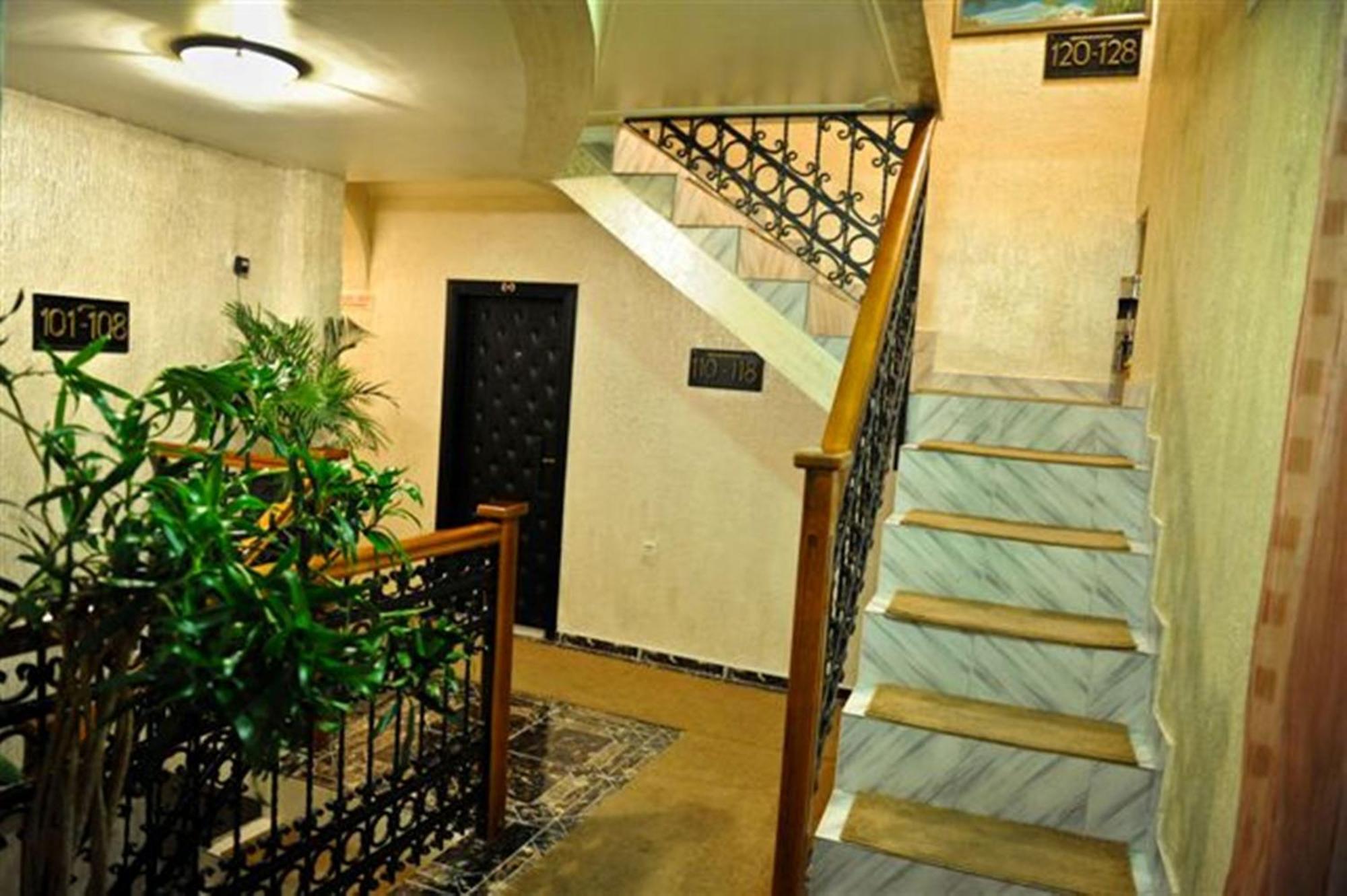 Hotel Evropa Подгориця Екстер'єр фото