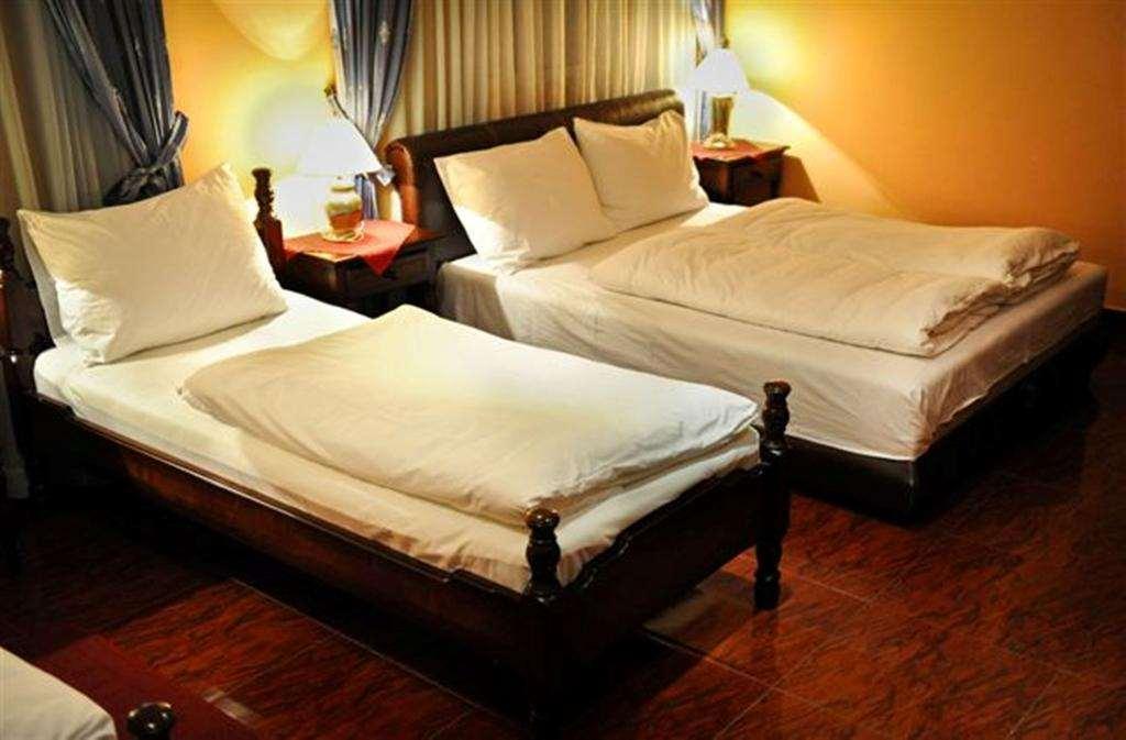 Hotel Evropa Подгориця Номер фото